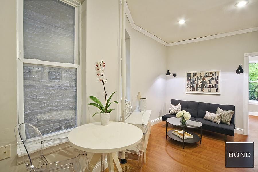1st image of 325 W 21st St APT 8