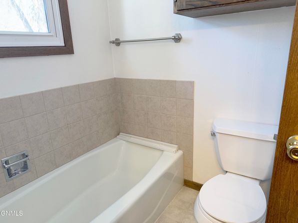 bismarck-north-dakota-447600754 picture