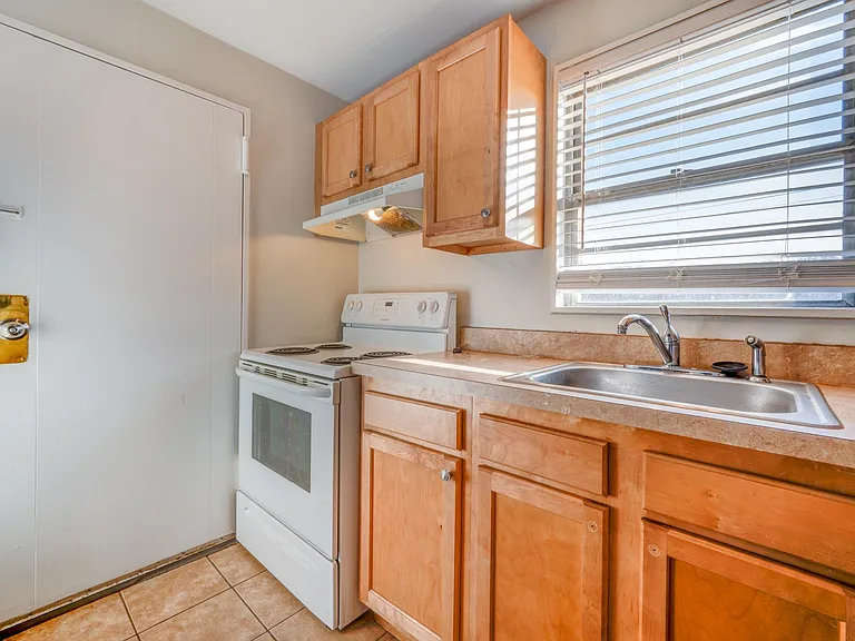 4 Goslee Dr #14 — Photo 12
