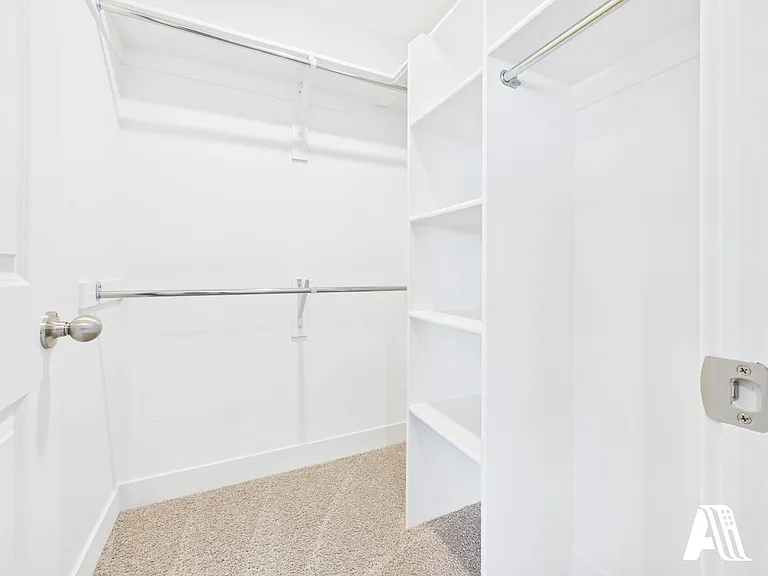 447 E 650 N — Photo 21