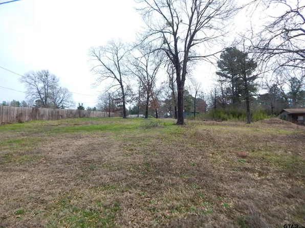 244 Woodpecker Rd, Gladewater, TX 75647