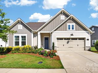 1432 Encore Ln, Waxhaw, NC 28173