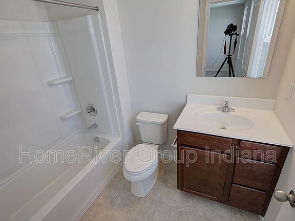 3rd image of 2729 Pointe Harbour Dr