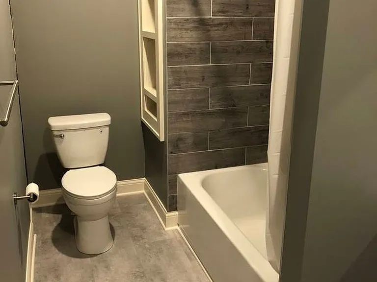 1826 Jackson St NE #1 — Photo 3