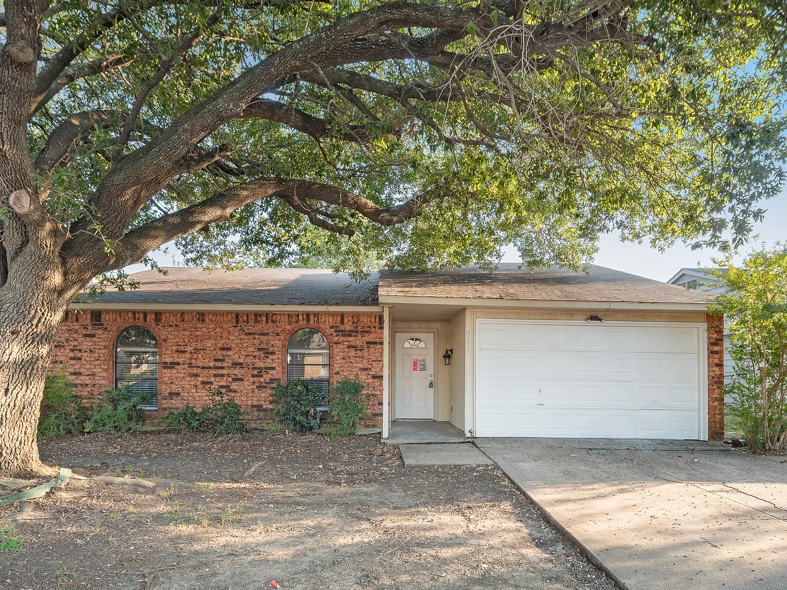 3 bed, 2.0 bath, 1304 sqft, $1,499 — Photo 1