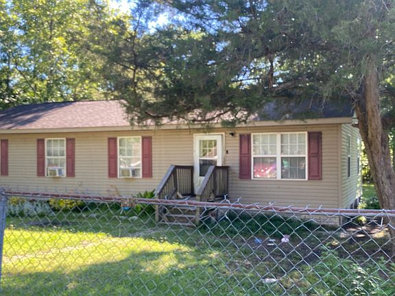 2nd image of 206 Morris St
