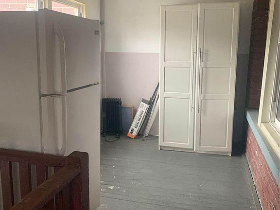 2nd image of 4800 N Ashland Ave