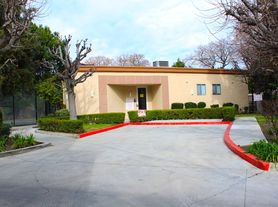 Nordhoff Townhomes, Townhome - 2N