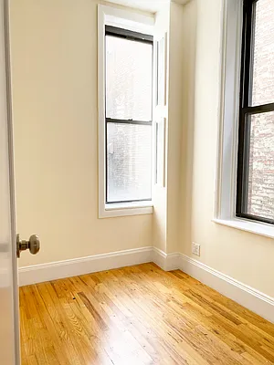 Rented by Waverly Realty Associates | media 19