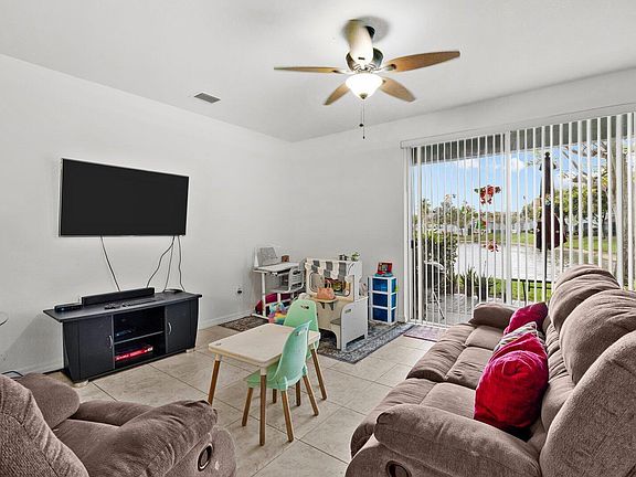 3rd image of 1955 Alamanda Way