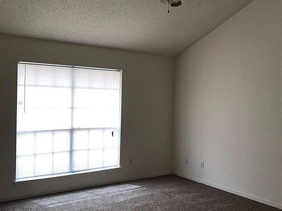 5th image of 618 Park Place Dr