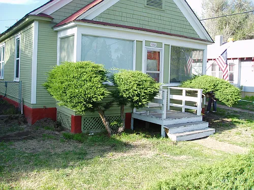 1212 E Platte Ave Photo 1