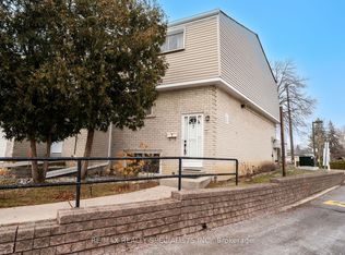 400 Mississauga Valley Blvd W #7, Mississauga, ON L5A 3N6