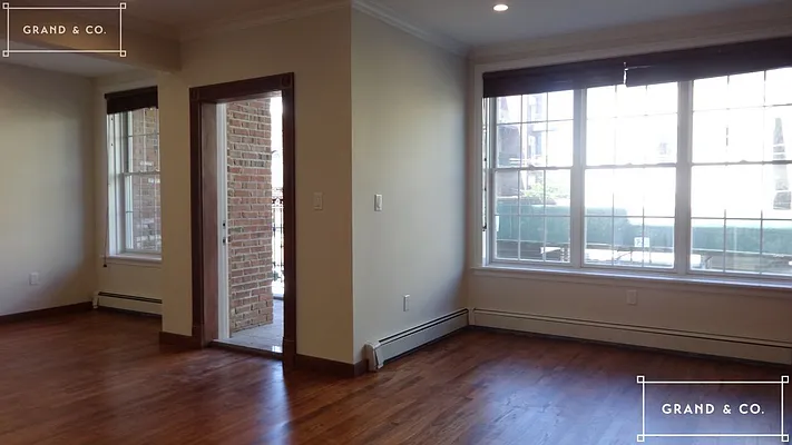 Rented by Grand & Co. | media 32