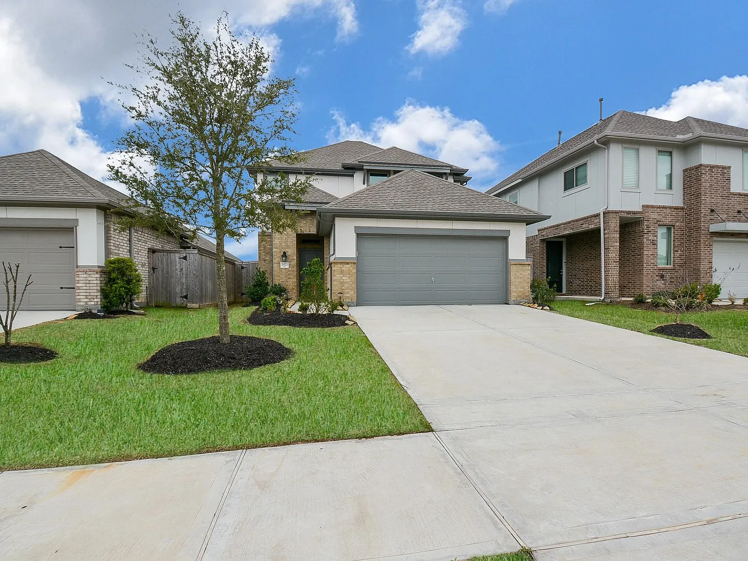 4 bed, 2.5 bath, 2296 sqft, $2,900 — Photo 4