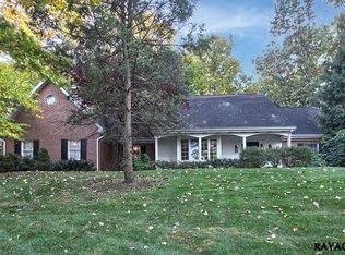 1490 Woodland Rd, York, PA 17403