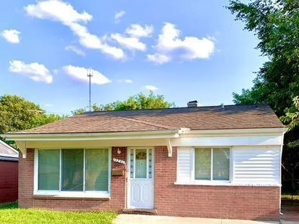 13231 Albany St, Oak Park, MI 48237