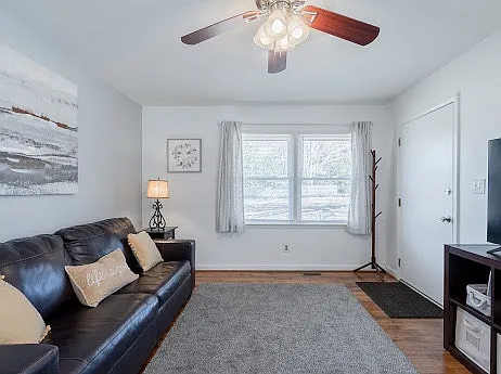 224 Adams St — Photo 8