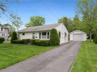 16 Myrtle Ave, Penn Yan, NY 14527