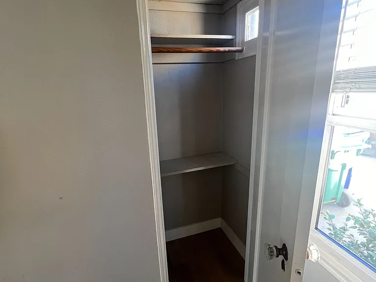 4620 Mission Ave — Photo 13