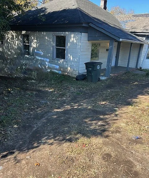 705 Salisbury St — Photo 10