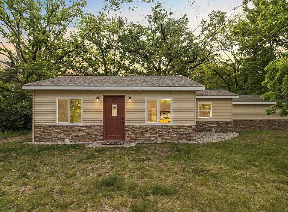9710 E School Section Lake Dr
