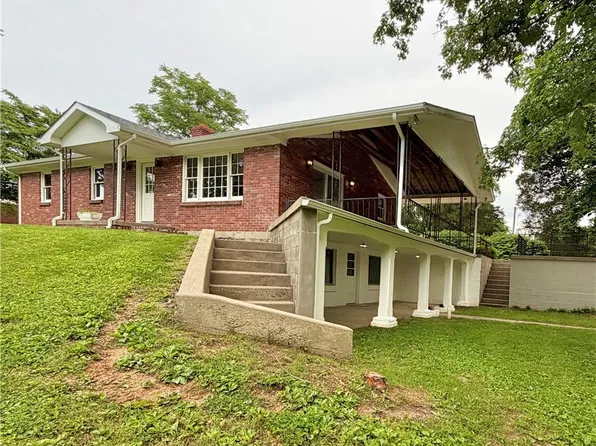 895 Brigetta Drive NE, Corydon, IN 47112