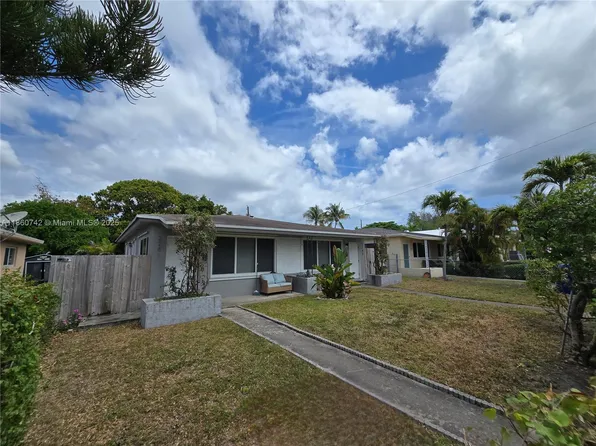 2281 NE 173rd St, North Miami Beach, FL 33160