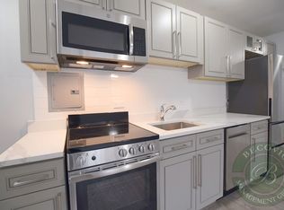 7710 N Sheridan Rd APT 103, Chicago, IL 60626