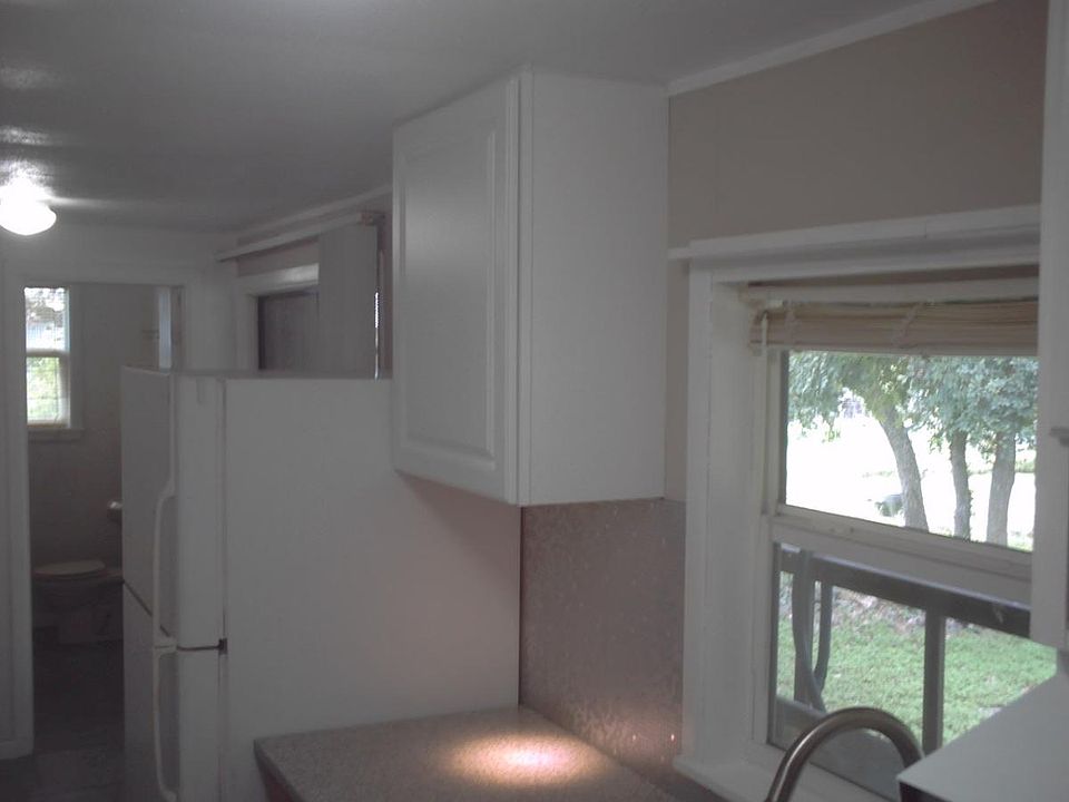 Granite counter & radiant heat floor