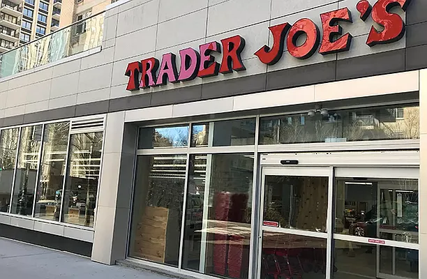 Rented by Douglas Elliman | media 19