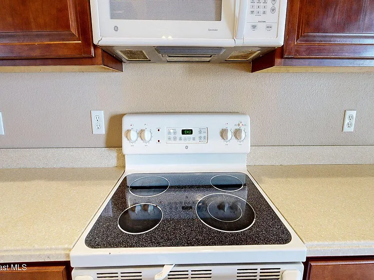 916 Ocaso Ln #206 — Photo 7