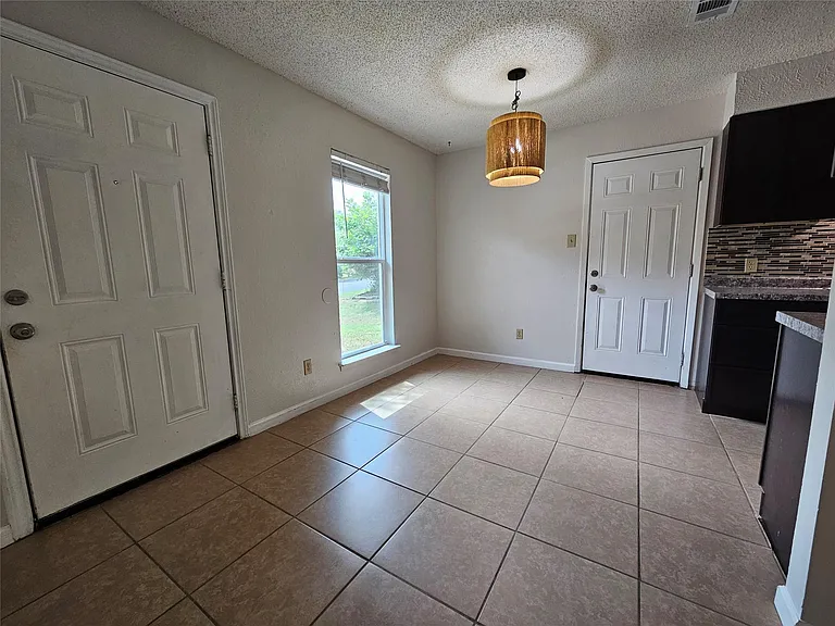 6800 Lunar Dr #B — Photo 7