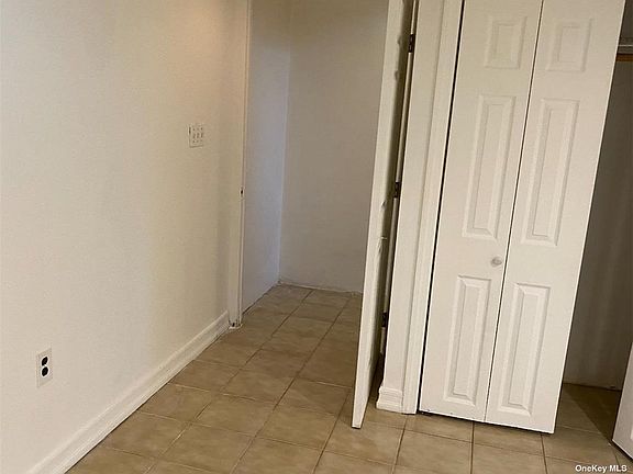 5th image of 10211 Lockwood Ct
