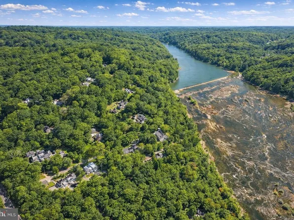 1159 Crest Ln, Mc Lean, VA 22101