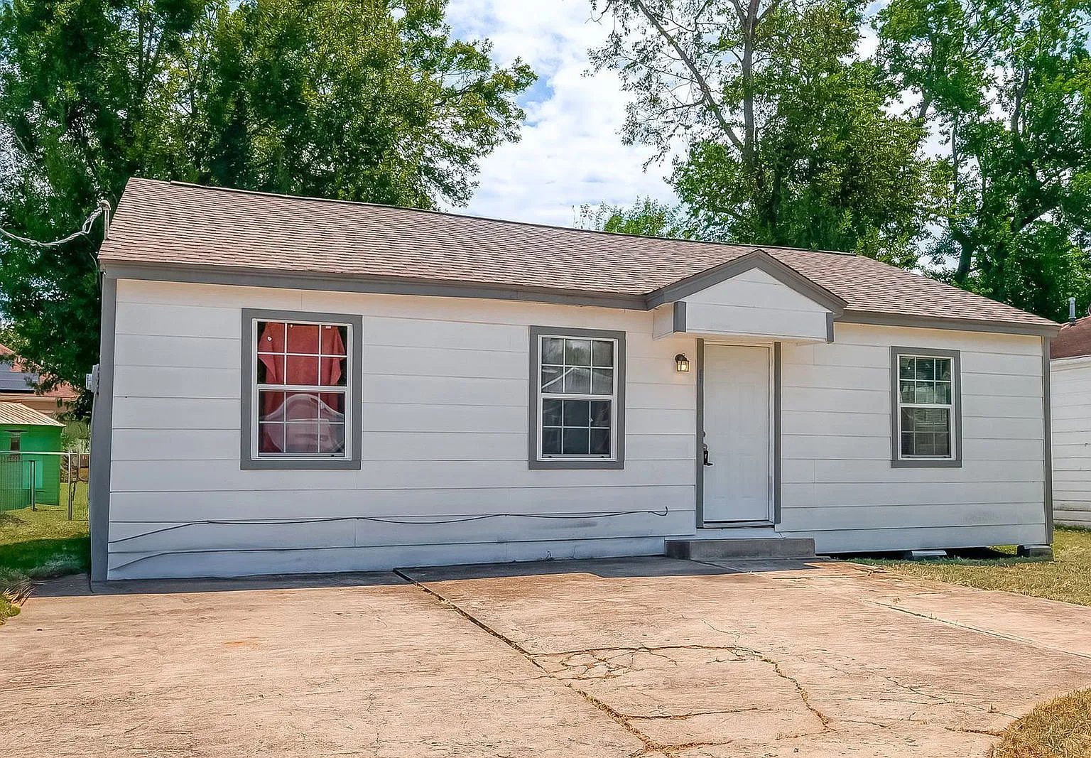 3 bed, 1.0 bath, 1006 sqft, $1,450 — Photo 2