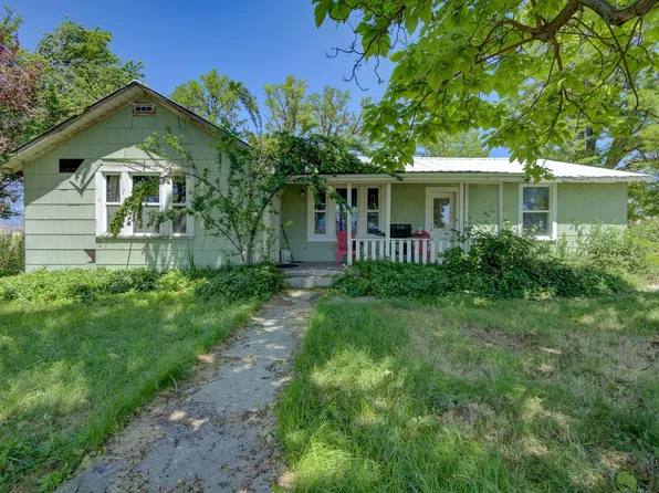 3315 Montague Rd, Montague, CA 96064