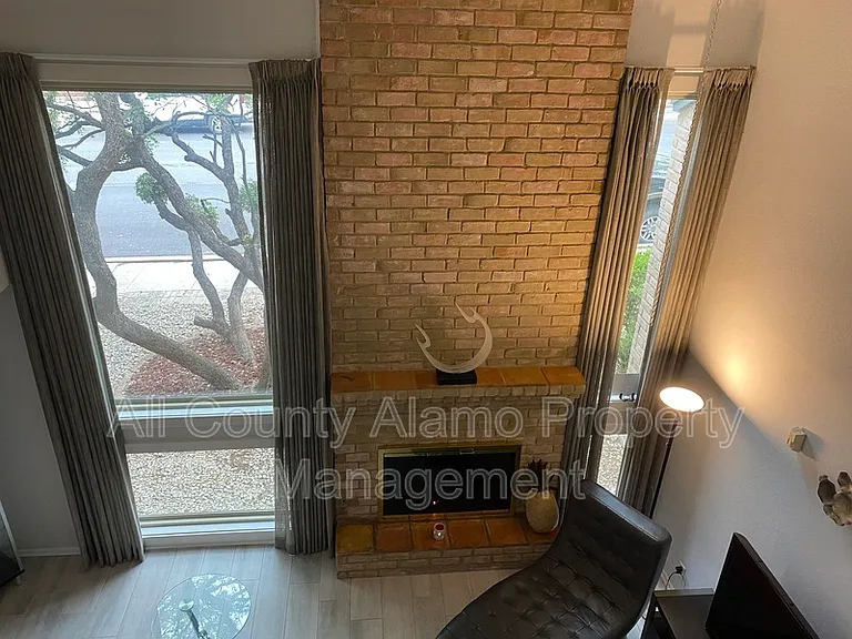 8907 Willmon Way — Photo 6