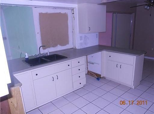 5th image of 2735 NW 73rd Ave