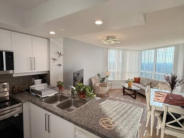 10 Northtown Way #2409, Toronto, ON M2N 7L4