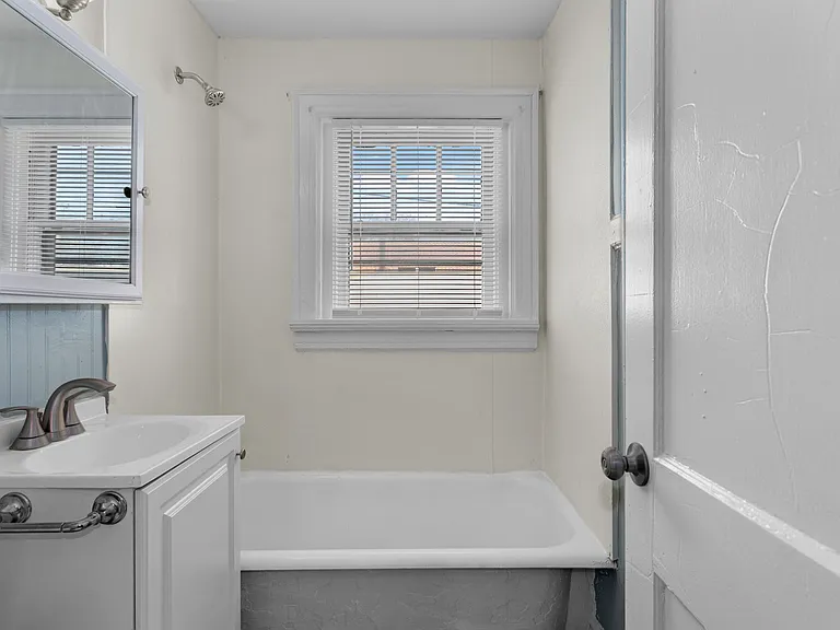 2029 Swift St #101 — Photo 11