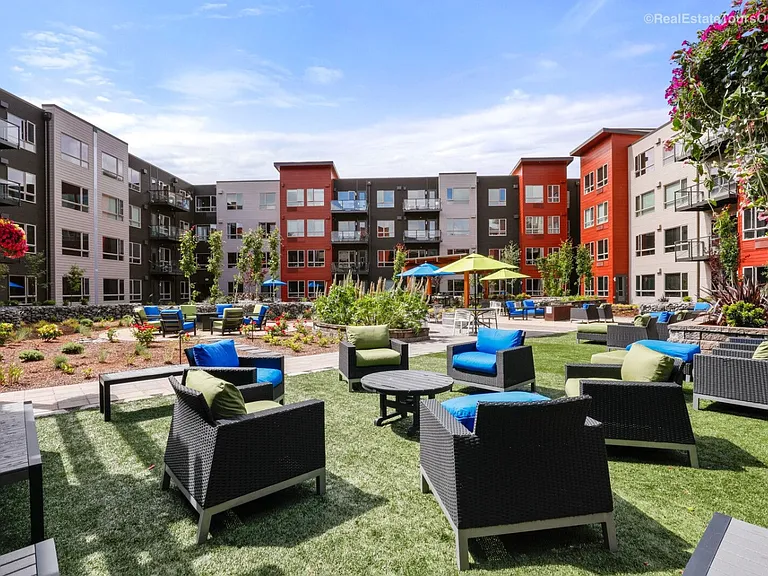 South Block Apartments — Photo 7