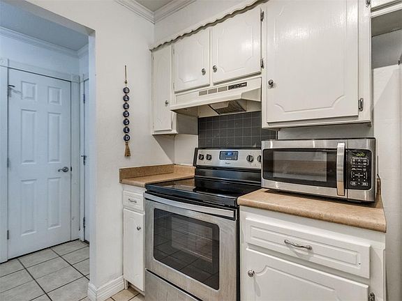 5th image of 1200 N Southminster St