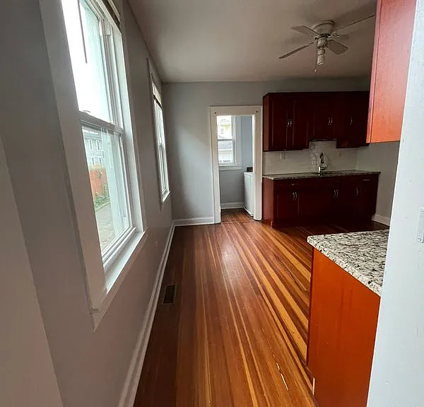 415 Willow St — Photo 15
