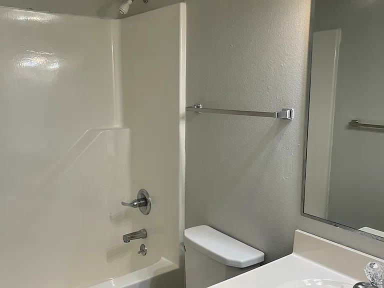 507 Bowery St #2 — Photo 9