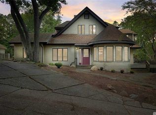 2 Barnhart Pl, Shoreham, NY 11786