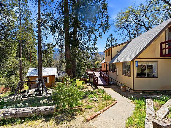 2nd image of 697 Loop Drive