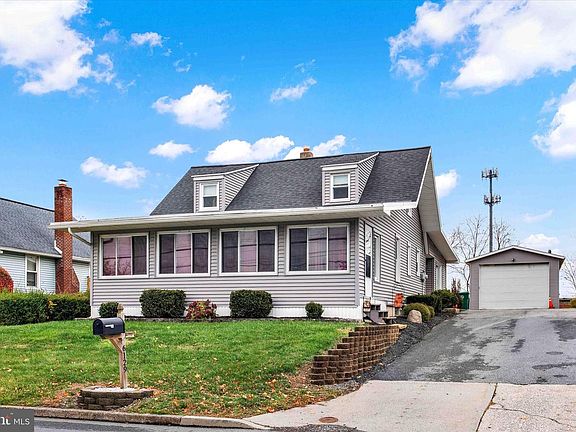 2nd image of 6129 Blue Bird Ave