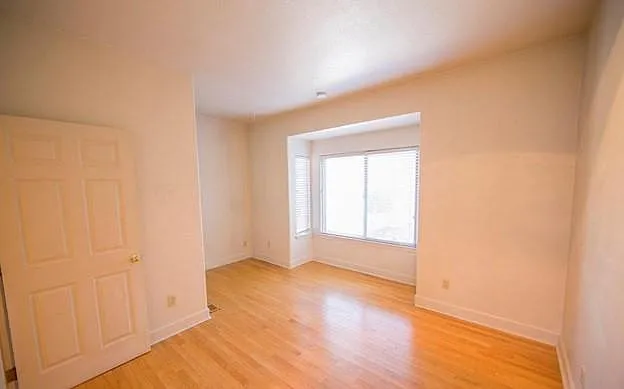 910 Alvarado Rd — Photo 13