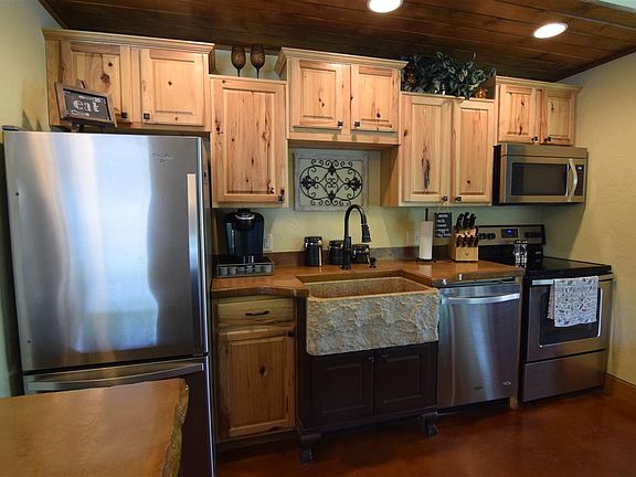 5th image of 505 NW Eagles Landing Pl